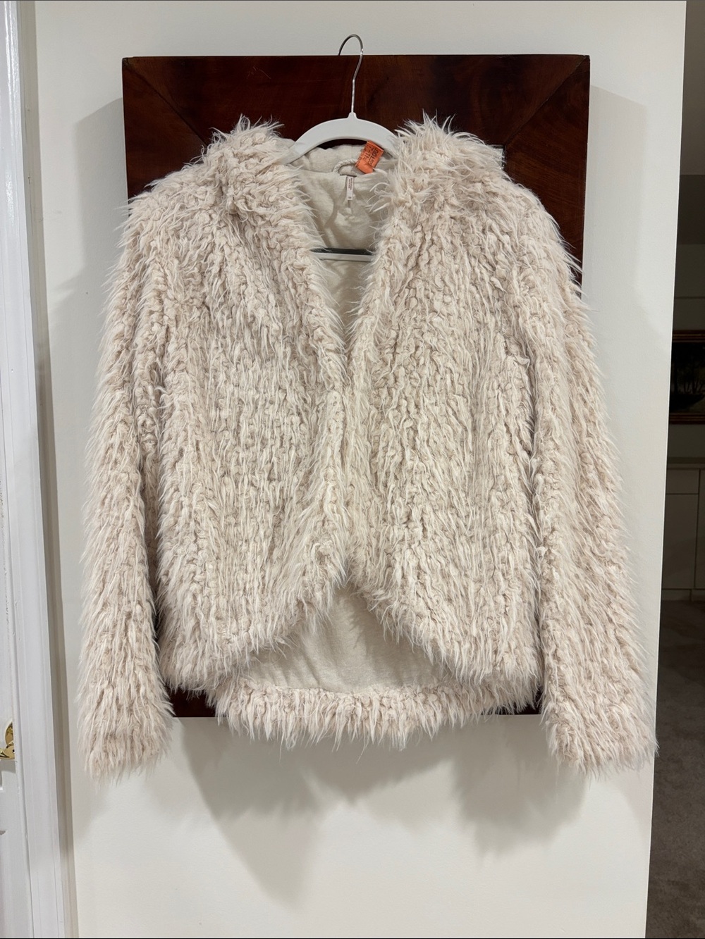 Free people Bolero style , so soft faux Fur high/low hooded front hook Jkt XS